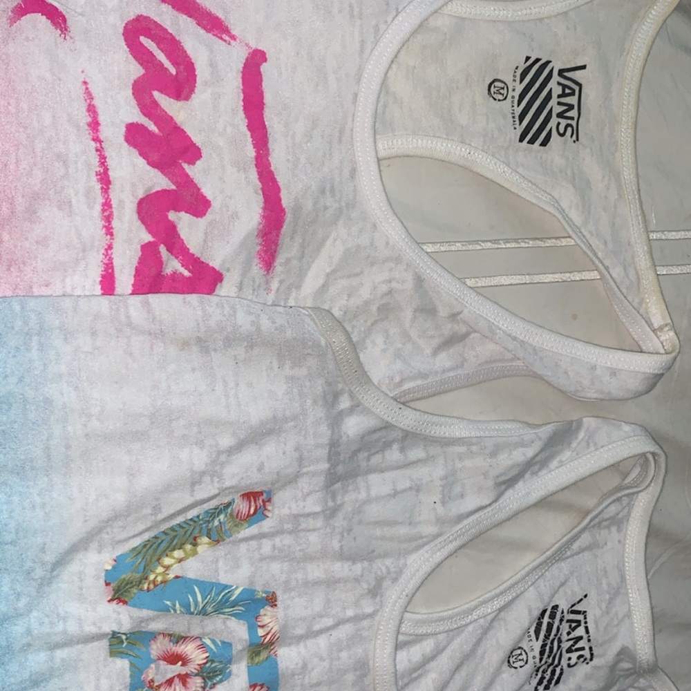 LOT OF 2 VANS RACERBACK TOPS - Picture 2 of 3